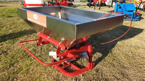 three point hitch spreader fertilizer